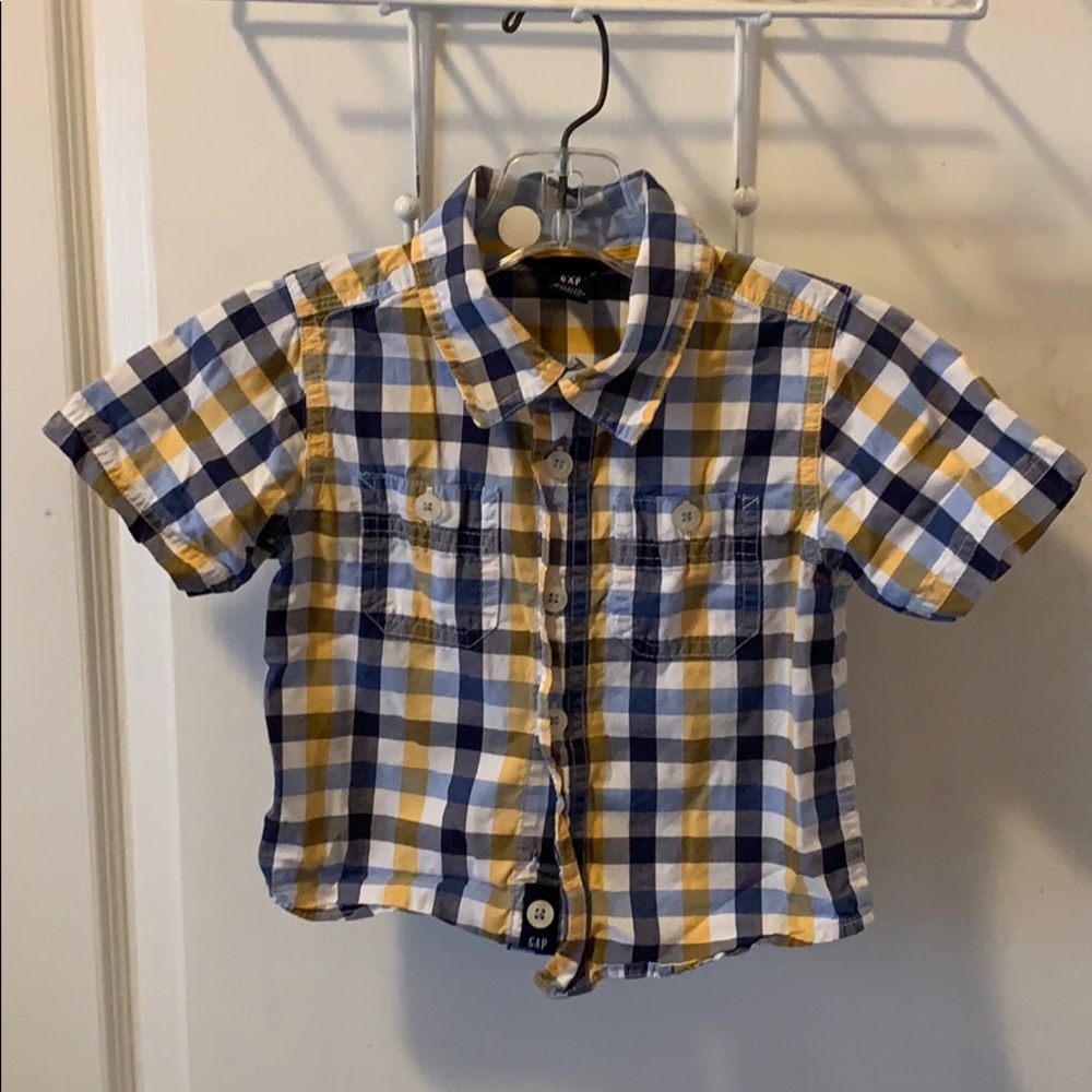 Boys short sleeve shirt from GAP. Sz 18-24 mo